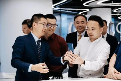 秋日餐叙 共叙商机|天火2娱乐董事长李厚德受邀参加丽泽SOHO秋日餐叙